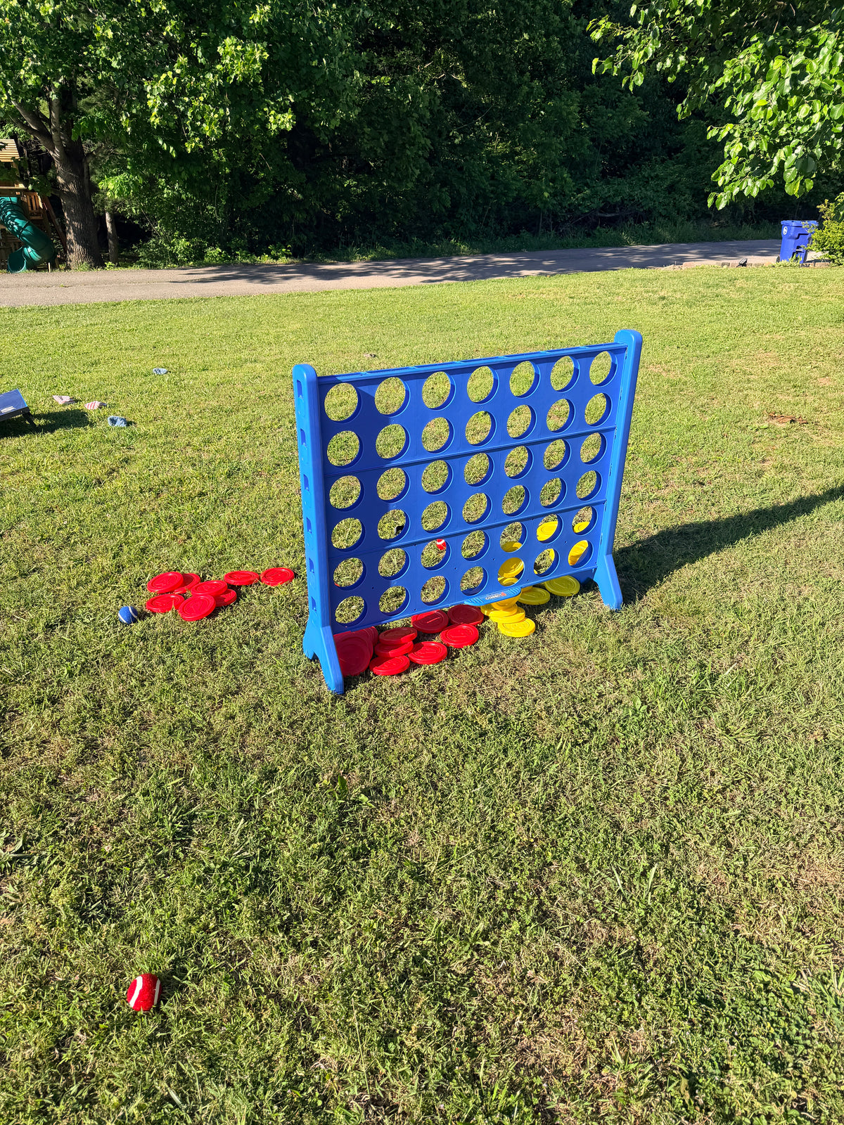 Giant Connect Four yard game rental in Bowling Green KY